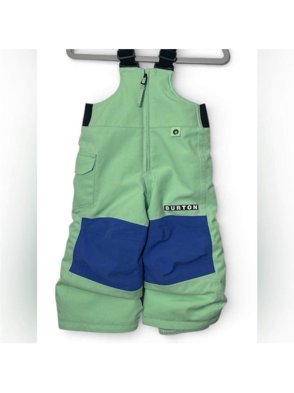 Burton
Burton Maven Toddlers Bib Pants
Designed for the Snow Size 18 Months